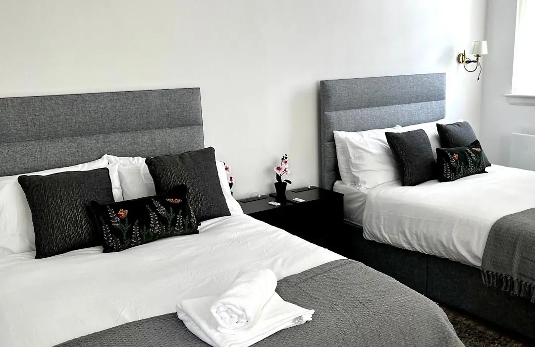 The Failsworth Collection - Stylish Apartments With Free Parking-1