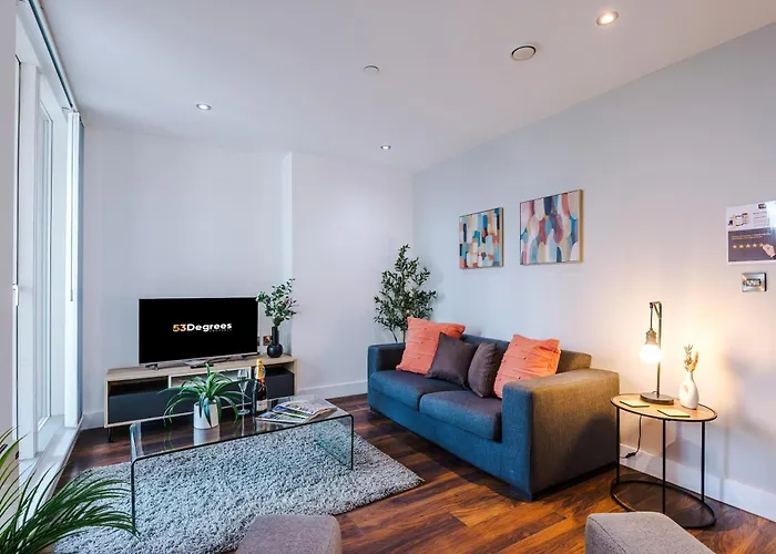 Sleek Apartment In Manchester By 53 Degrees Property, Ideal For Couples, Amazing Location!