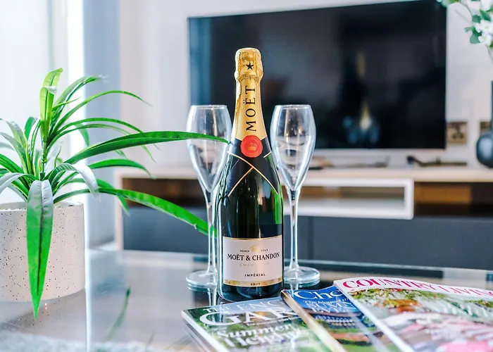 Sleek Apartment In Manchester By 53 Degrees Property, Ideal For Couples, Amazing Location!